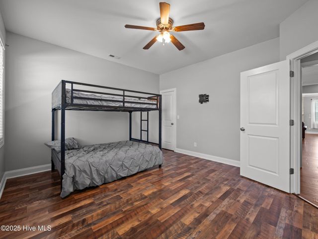 304 Arrington Court, Hubert, NC 28539