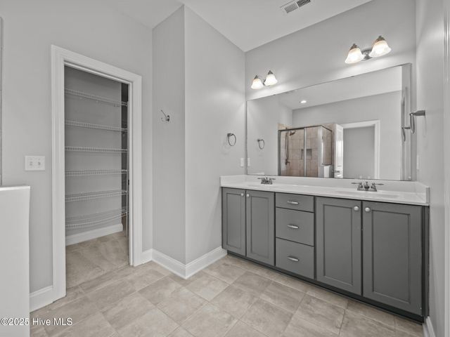 304 Arrington Court, Hubert, NC 28539