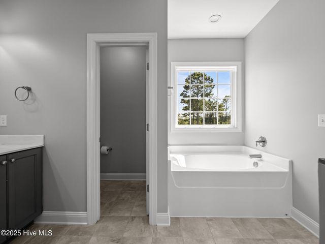 304 Arrington Court, Hubert, NC 28539