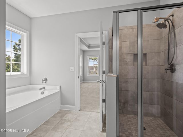 304 Arrington Court, Hubert, NC 28539