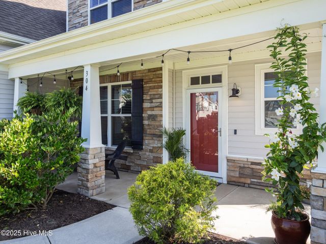 304 Arrington Court, Hubert, NC 28539
