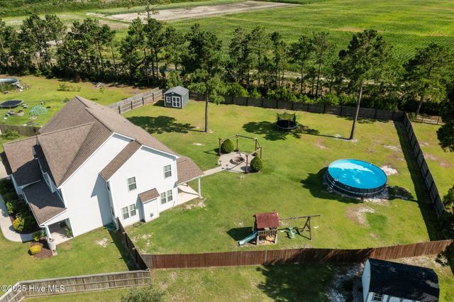 304 Arrington Court, Hubert, NC 28539