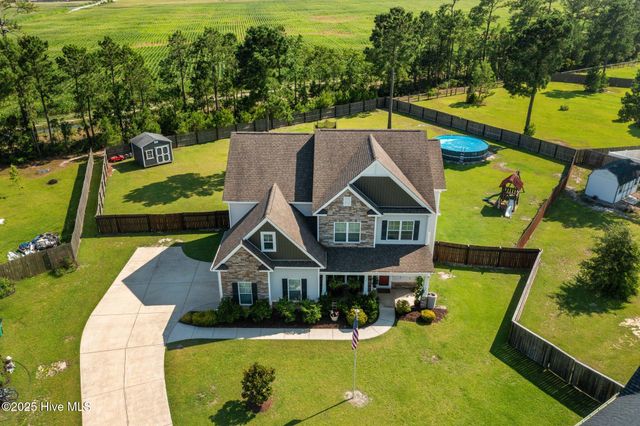 304 Arrington Court, Hubert, NC 28539