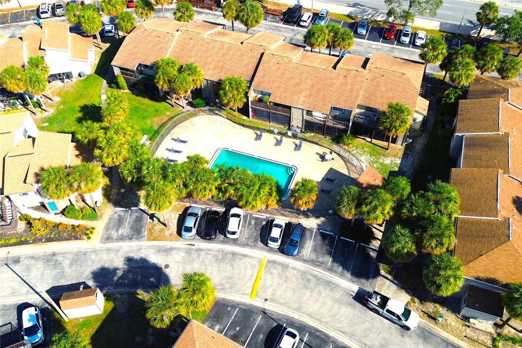 Image 11 of property listing at 6336 NEWTOWN CIRCLE 36A2, Tampa, FL 33615