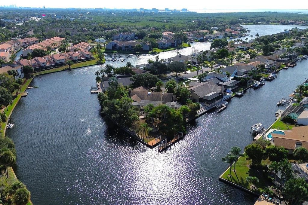 Image 13 of property listing at 6336 NEWTOWN CIRCLE 36A2, Tampa, FL 33615