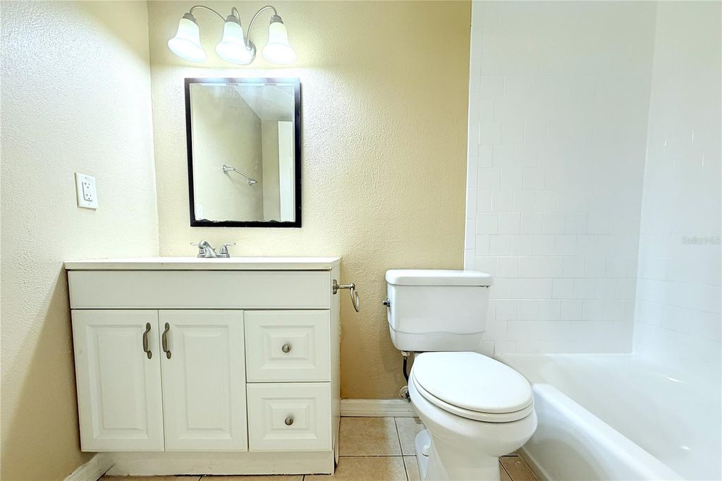 Image 17 of property listing at 6336 NEWTOWN CIRCLE 36A2, Tampa, FL 33615