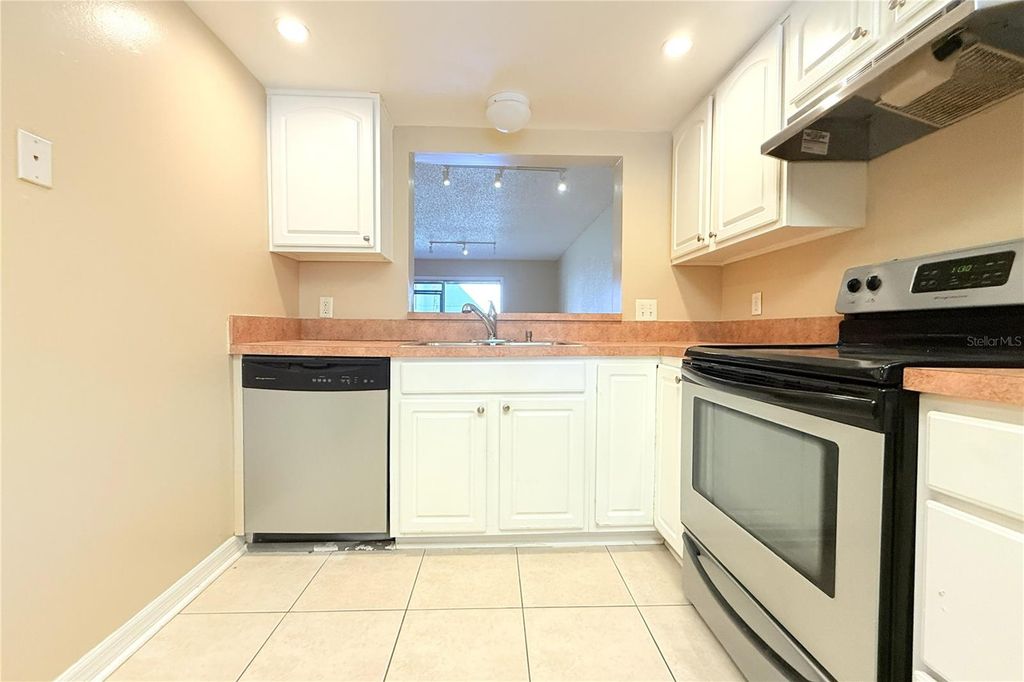 Image 23 of property listing at 6336 NEWTOWN CIRCLE 36A2, Tampa, FL 33615