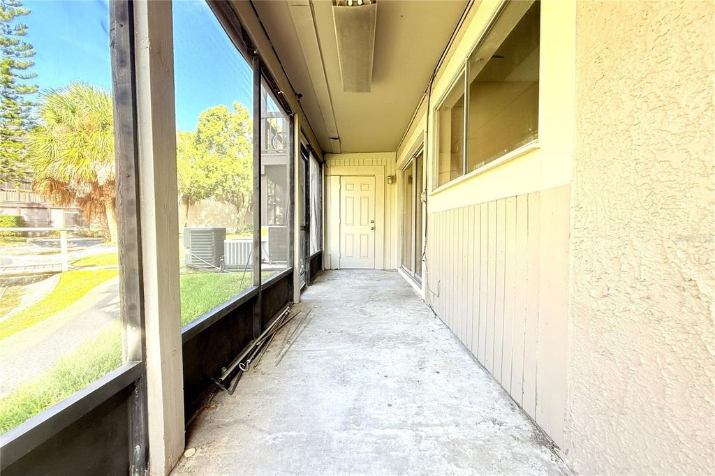 Image 26 of property listing at 6336 NEWTOWN CIRCLE 36A2, Tampa, FL 33615