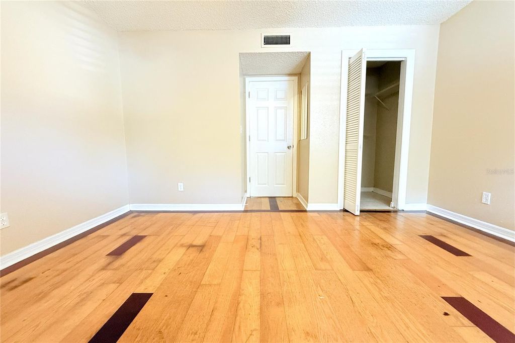 Image 27 of property listing at 6336 NEWTOWN CIRCLE 36A2, Tampa, FL 33615