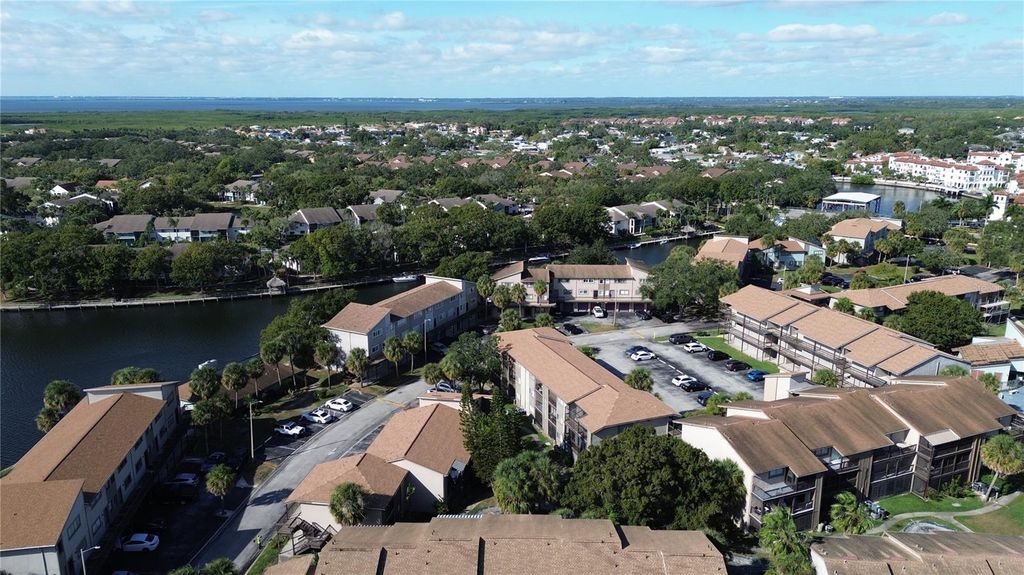 Image 7 of property listing at 6336 NEWTOWN CIRCLE 36A2, Tampa, FL 33615