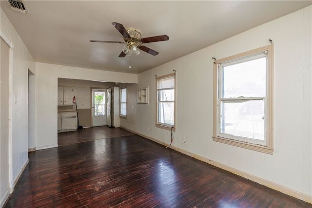3701 Bertram St, Corpus Christi, TX 78416