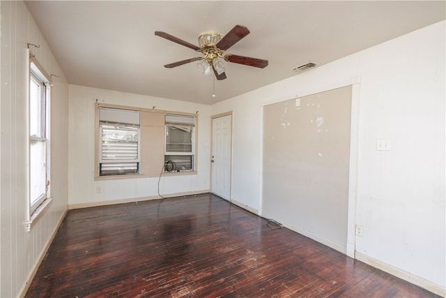 3701 Bertram St, Corpus Christi, TX 78416
