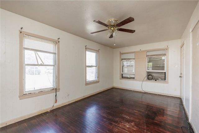 3701 Bertram St, Corpus Christi, TX 78416