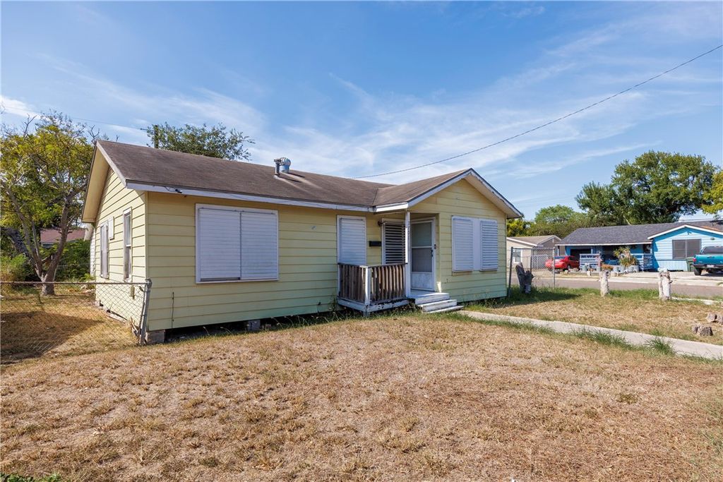 3701 Bertram St, Corpus Christi, TX 78416 — photo 2