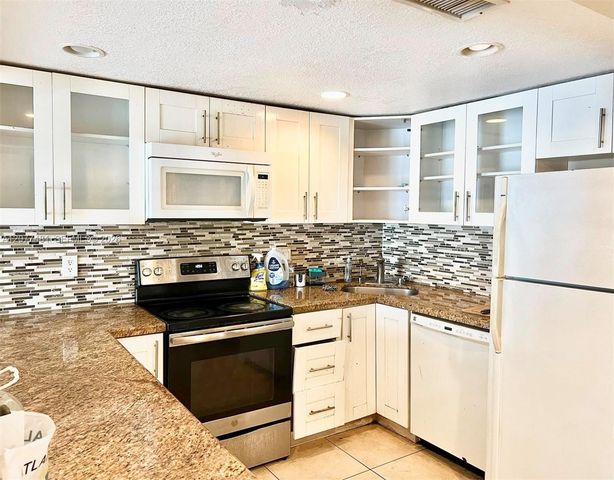 800 SW 104th Court A-201, Miami, FL 33174