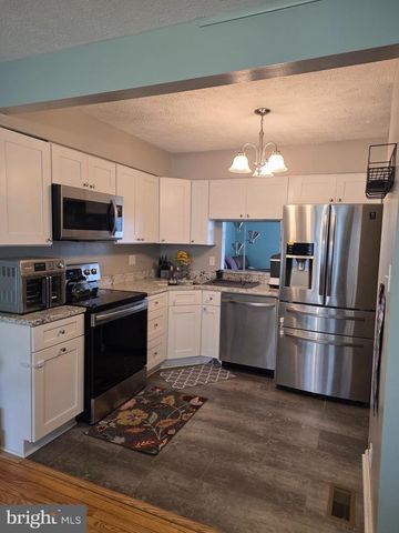 228 OAK LEAF, Halethorpe, MD 21227