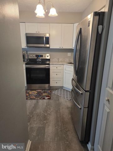 228 OAK LEAF, Halethorpe, MD 21227