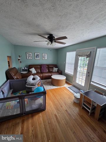 228 OAK LEAF, Halethorpe, MD 21227