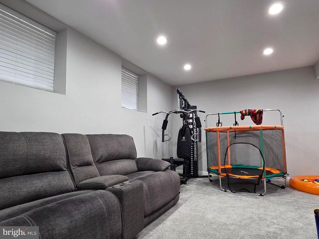 228 OAK LEAF, Halethorpe, MD 21227
