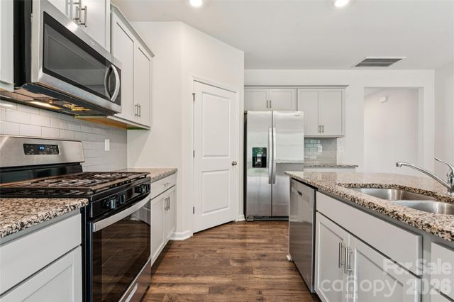132 Scotsway Court, Troutman, NC 28166