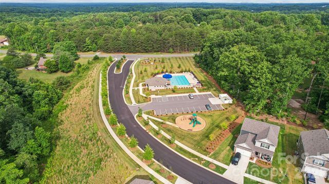 132 Scotsway Court, Troutman, NC 28166