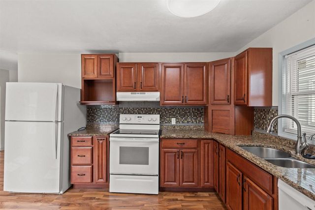 1630 OAK STREET, Wisconsin Rapids, WI 54494