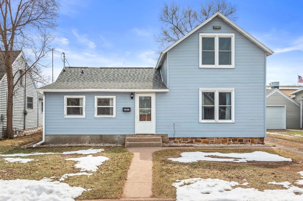 1630 OAK STREET, Wisconsin Rapids, WI 54494