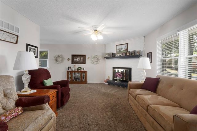 9700 E 82nd Terrace, Raytown, MO 64138