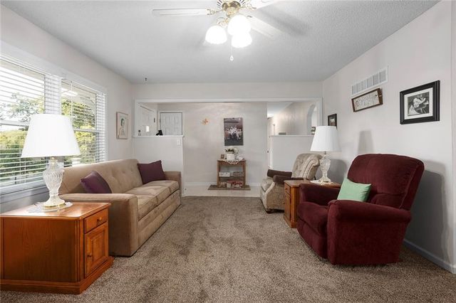 9700 E 82nd Terrace, Raytown, MO 64138