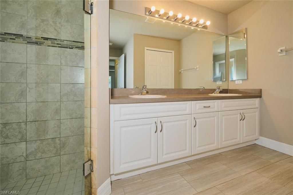 Image 16 of property listing at 235 SW 12th ST, Cape Coral, FL 33991