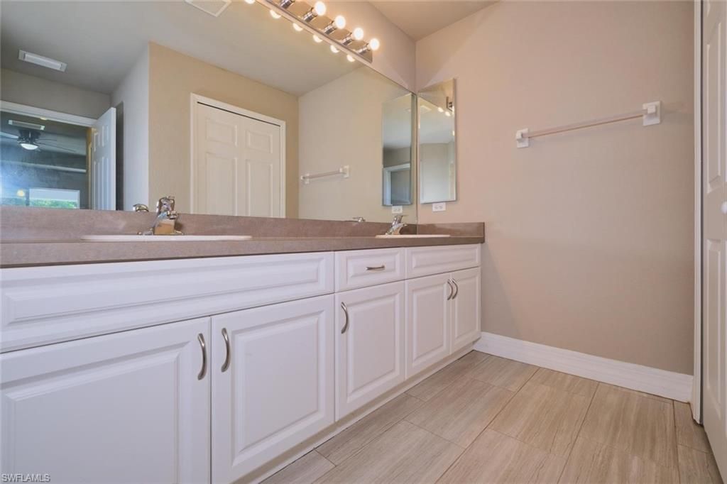 Image 18 of property listing at 235 SW 12th ST, Cape Coral, FL 33991