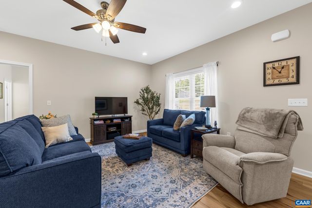 261 BARRINGTON DR, Stanardsville, VA 22973