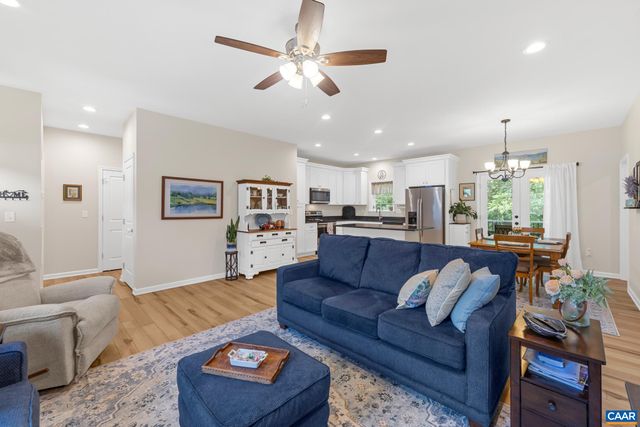 261 BARRINGTON DR, Stanardsville, VA 22973