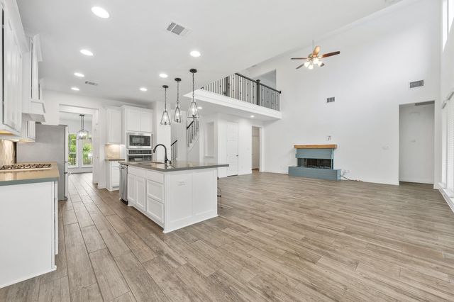 1917 Woolsey WAY, Leander, TX 78641