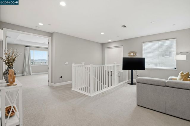 5227 Waterleaf Ln, Fairfield, CA 94534