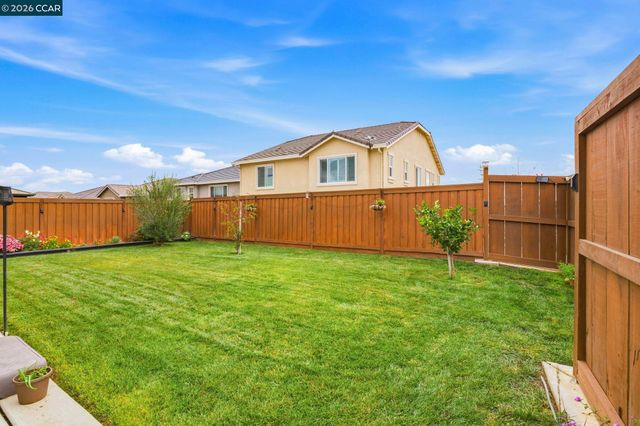 5227 Waterleaf Ln, Fairfield, CA 94534