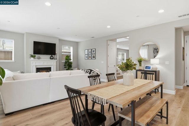 5227 Waterleaf Ln, Fairfield, CA 94534