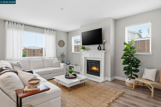 5227 Waterleaf Ln, Fairfield, CA 94534