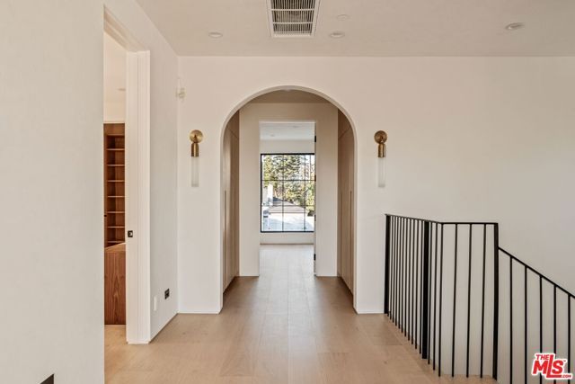 11621 Hesby Street, Valley Village, CA 91601