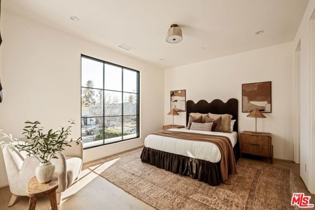 11621 Hesby Street, Valley Village, CA 91601