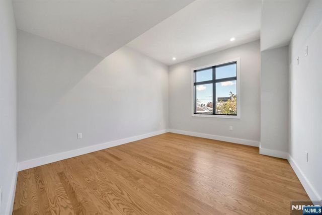 107 Sunset Place A, Palisades Park, NJ 07650