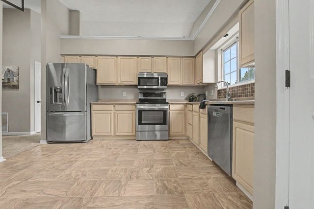2448 Hickory Glen Lane, Burlington, KY 41005