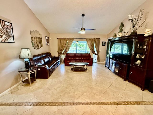 10633 Greenbriar Court, Boca Raton, FL 33498