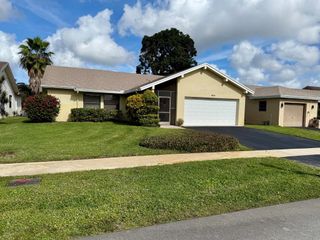 10633 Greenbriar Court, Boca Raton, FL 33498