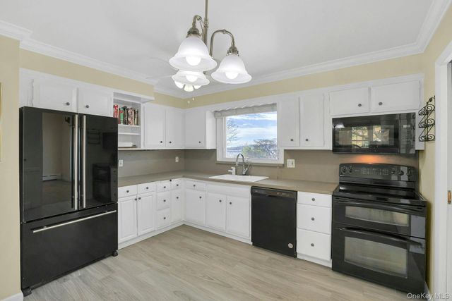 29 Woodland Avenue, Tarrytown, NY 10591