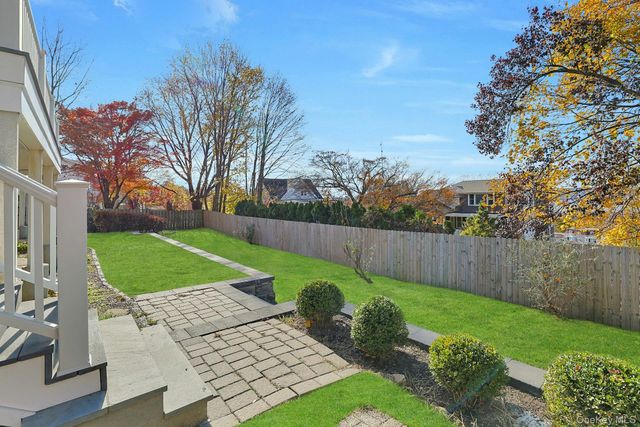 29 Woodland Avenue, Tarrytown, NY 10591