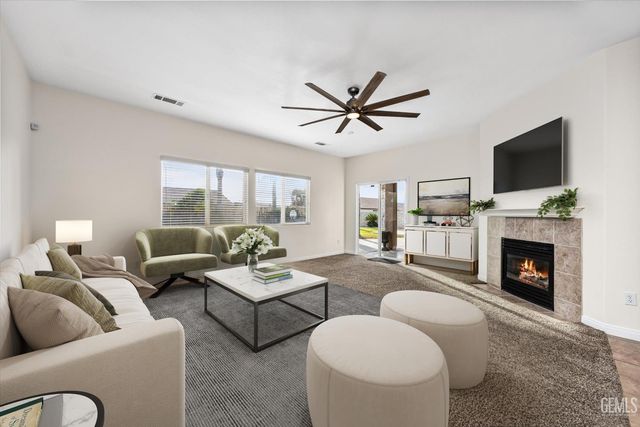 11515 Regarse Drive, Bakersfield, CA 93311