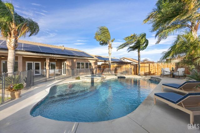 11515 Regarse Drive, Bakersfield, CA 93311