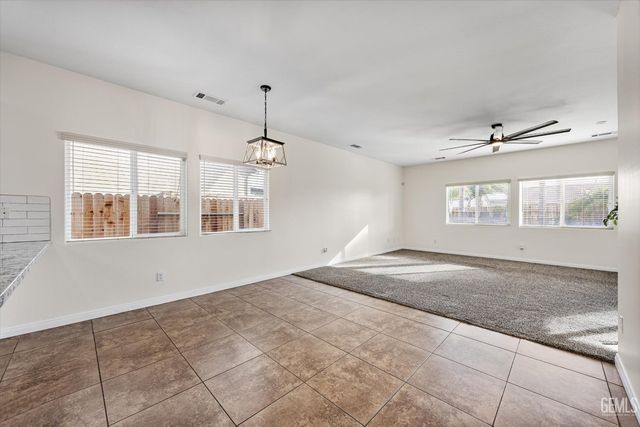 11515 Regarse Drive, Bakersfield, CA 93311