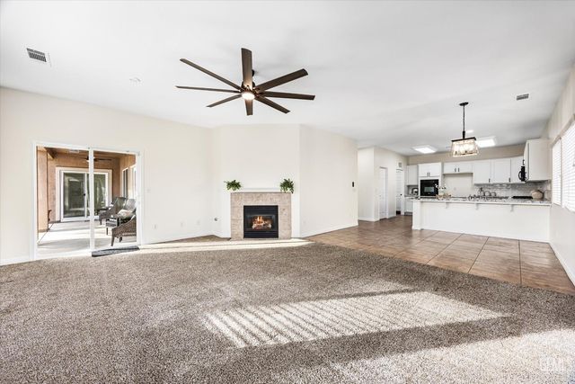 11515 Regarse Drive, Bakersfield, CA 93311